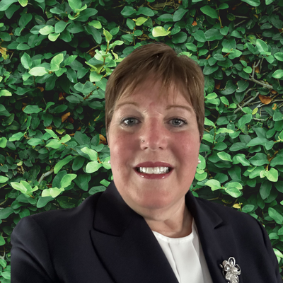 Lori Crowshaw bio photo 2026 1